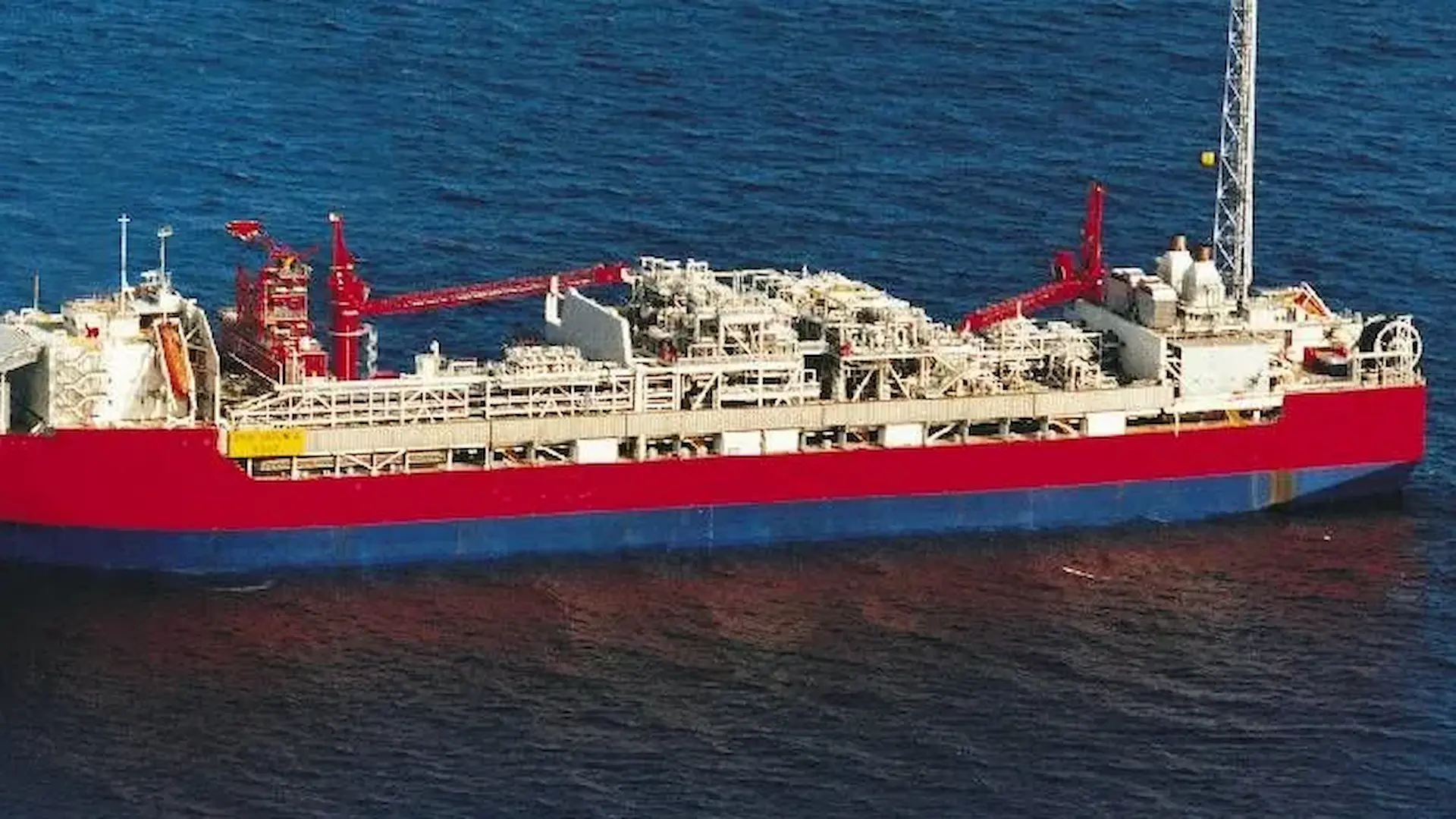 Jotun FPSO offshore floating production storage and offloading unit, oil and gas facility with integrated processing systems operating in deepwater environment